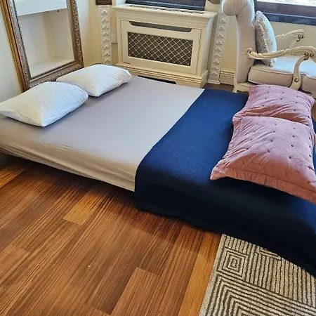 The Most Luxurious Apartment-the Flat New York